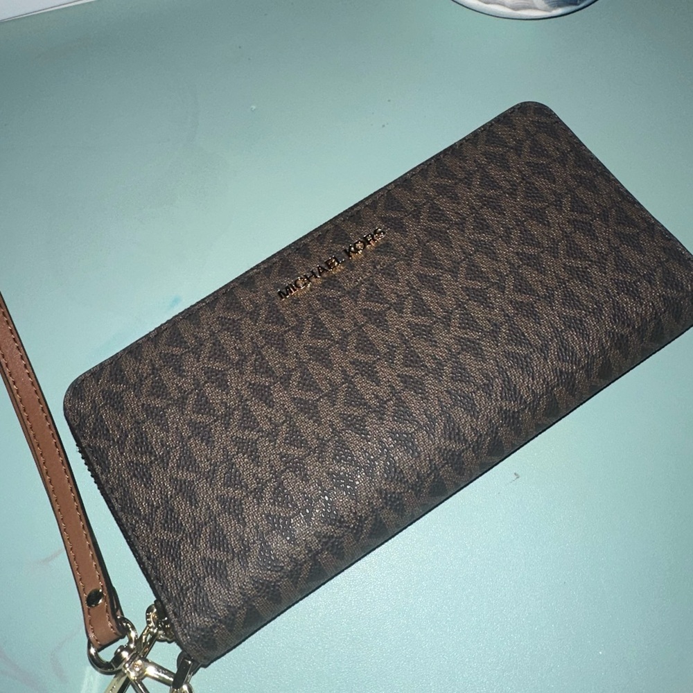Michael Kors Signature Brown Wristlet Wallet